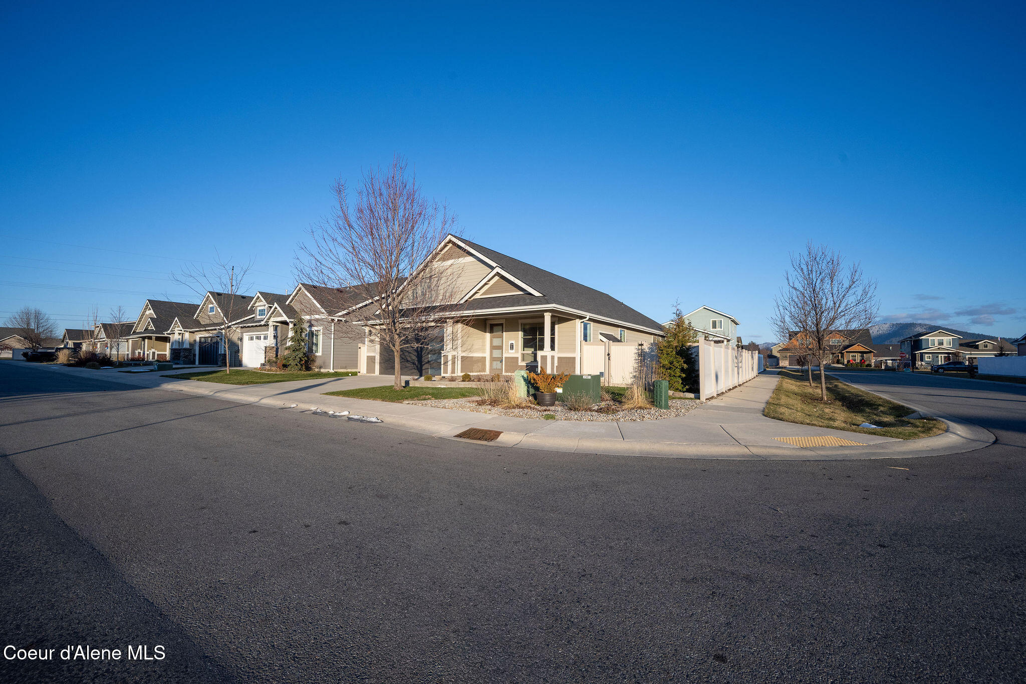 7996 N Hibiscus LN, Coeur d'Alene