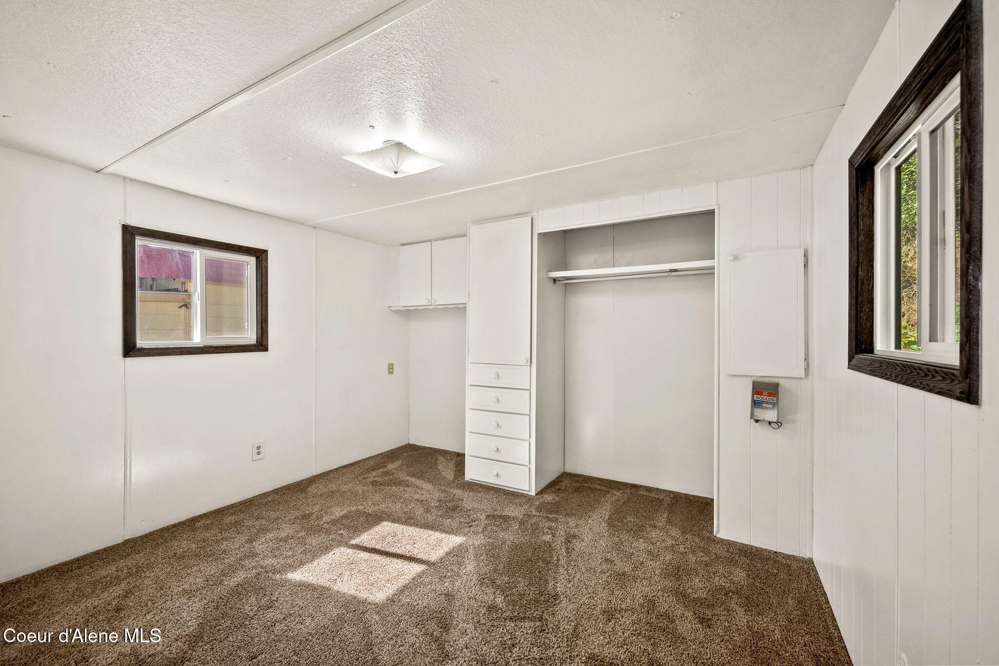 153 Burke RD