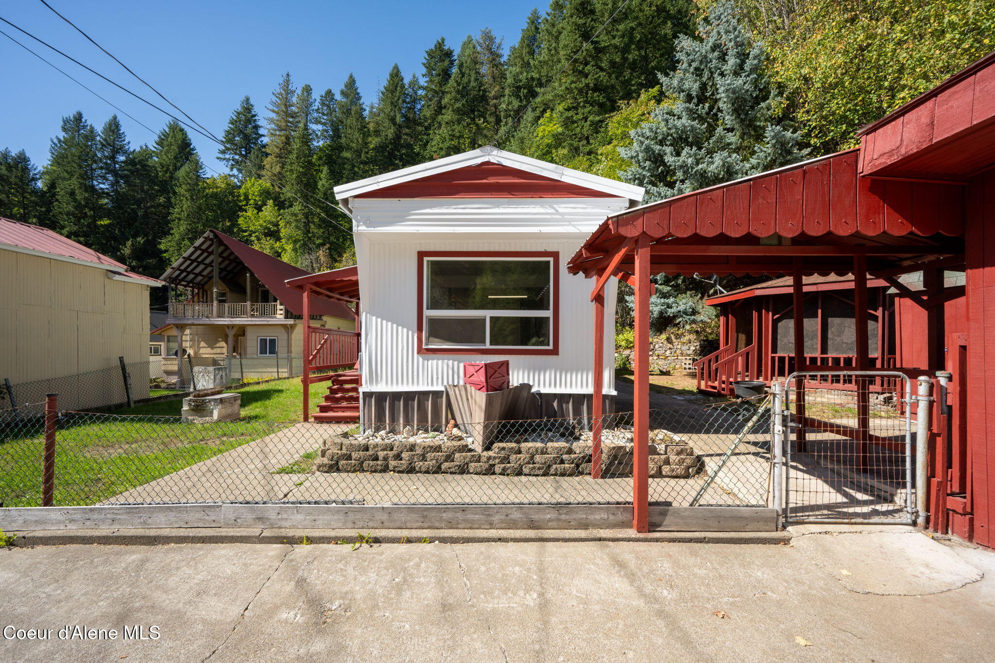 153 Burke RD
