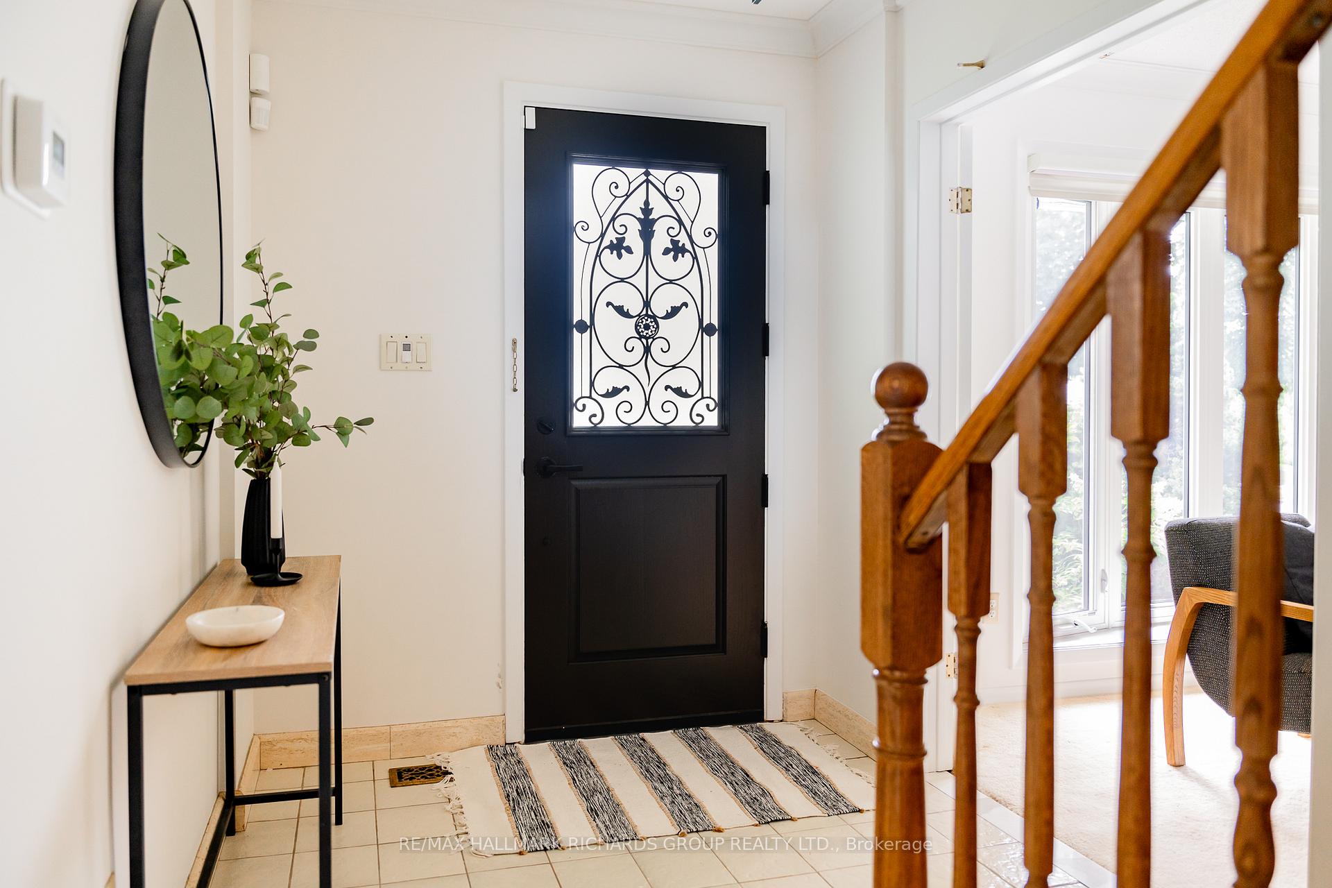 30 Skyview Crescent