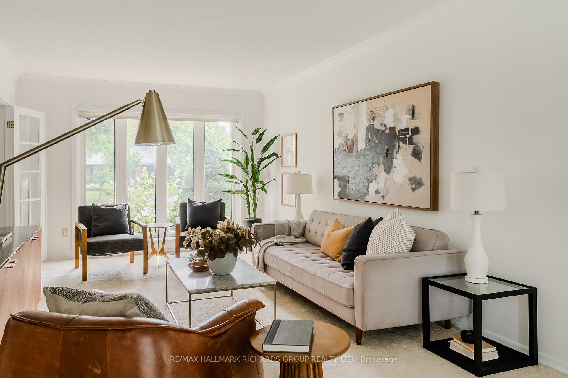 30 Skyview Crescent