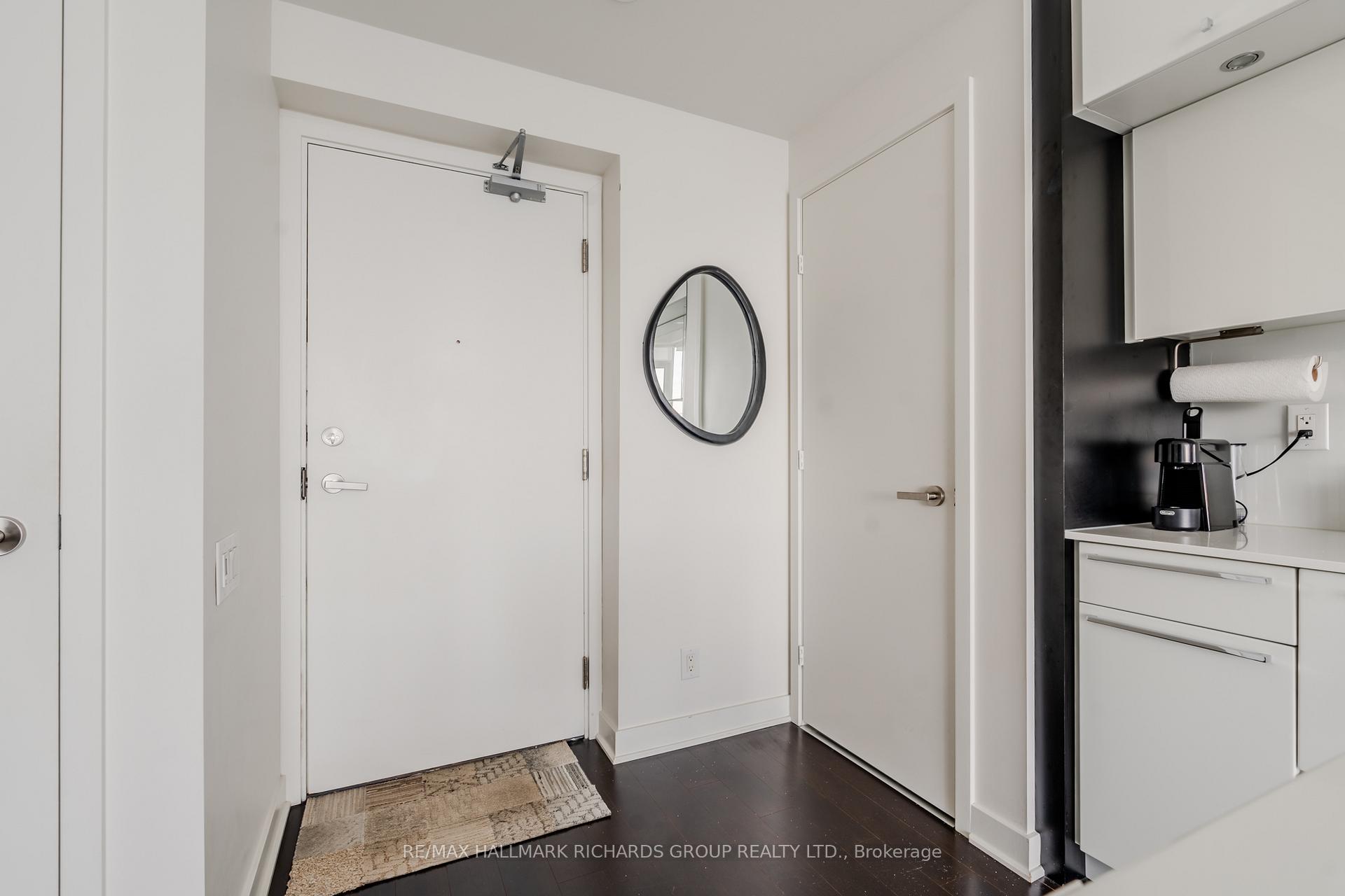 15 Grenville Street PH10, Toronto