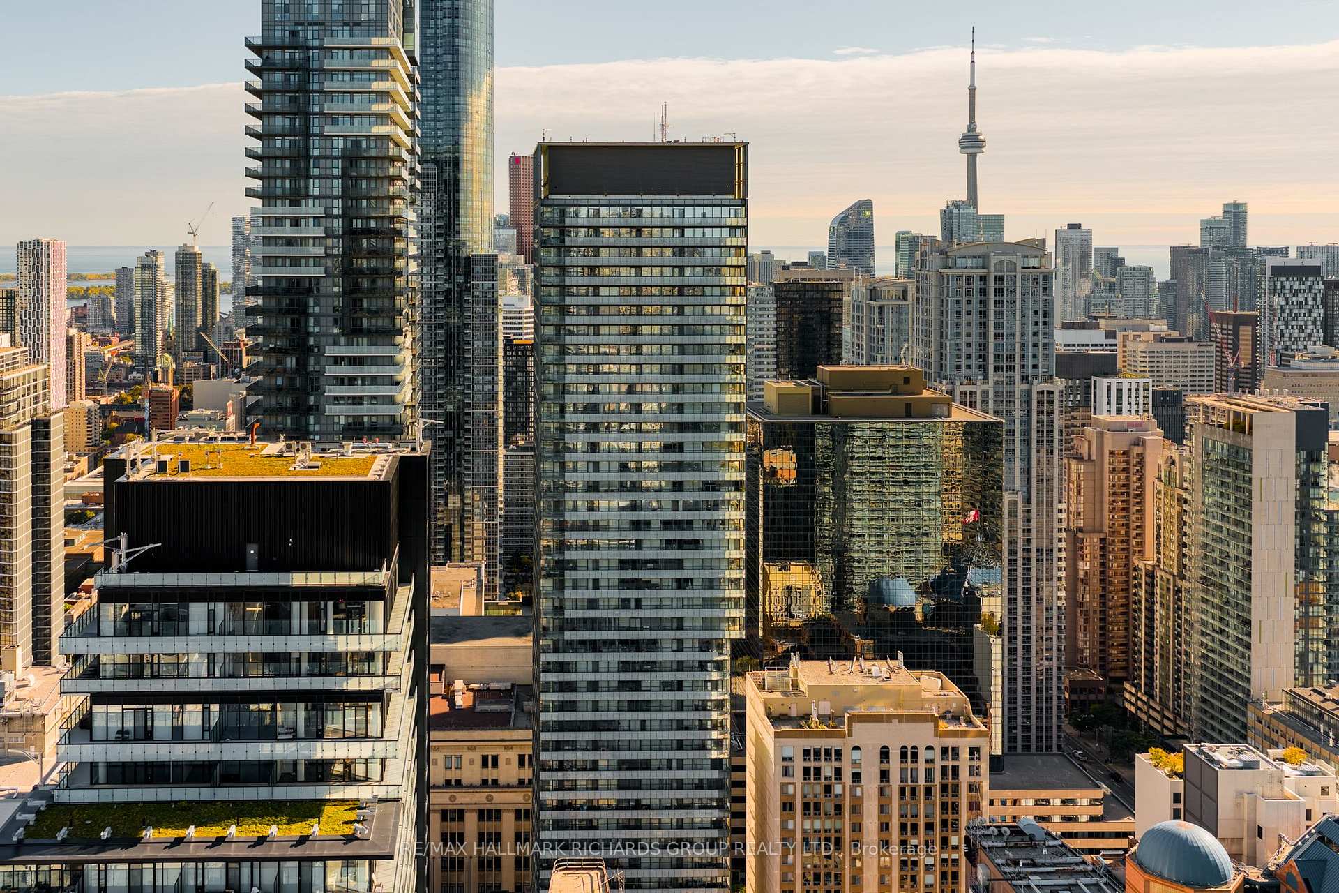 15 Grenville Street PH10, Toronto