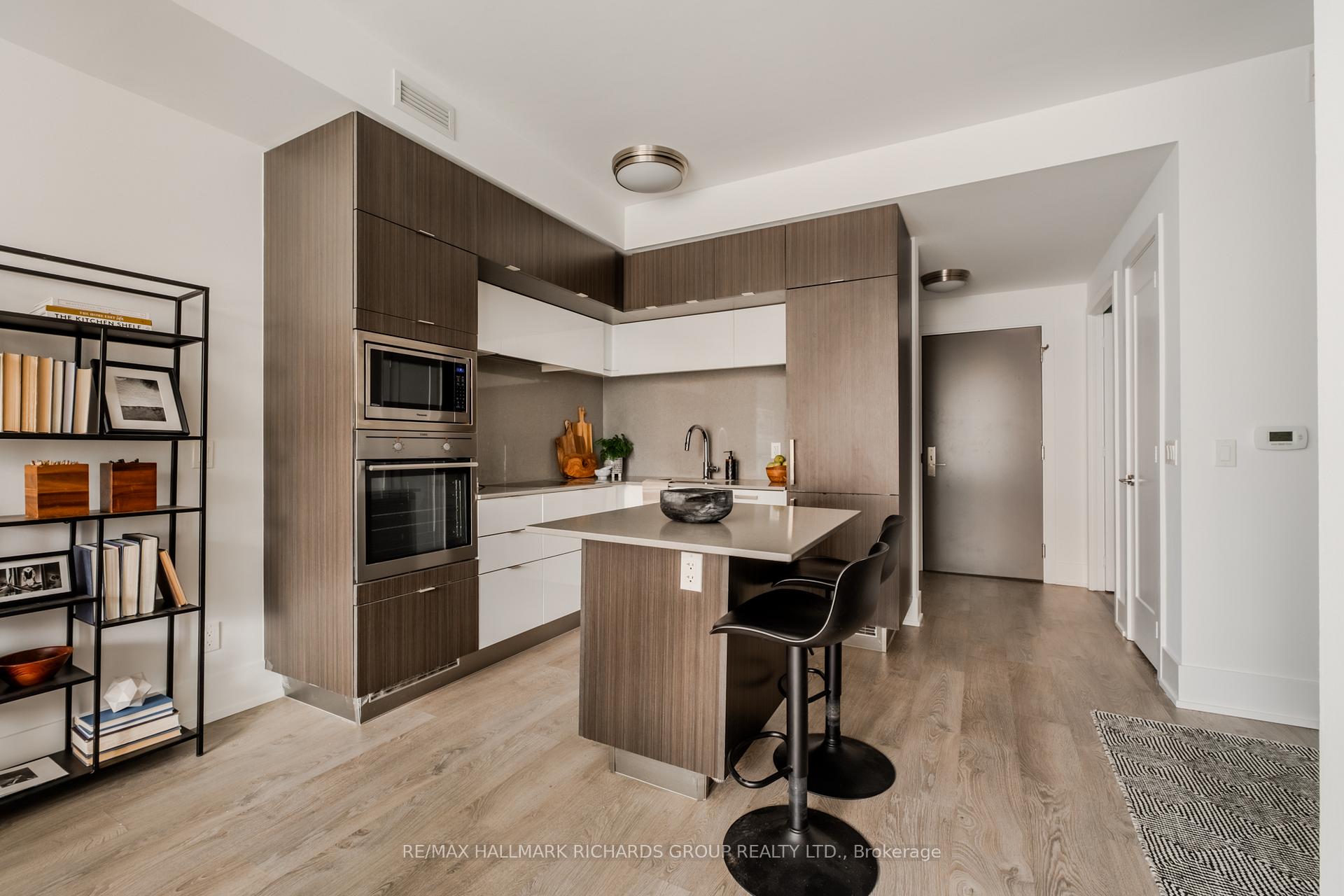 15 Merchants' Wharf, 340