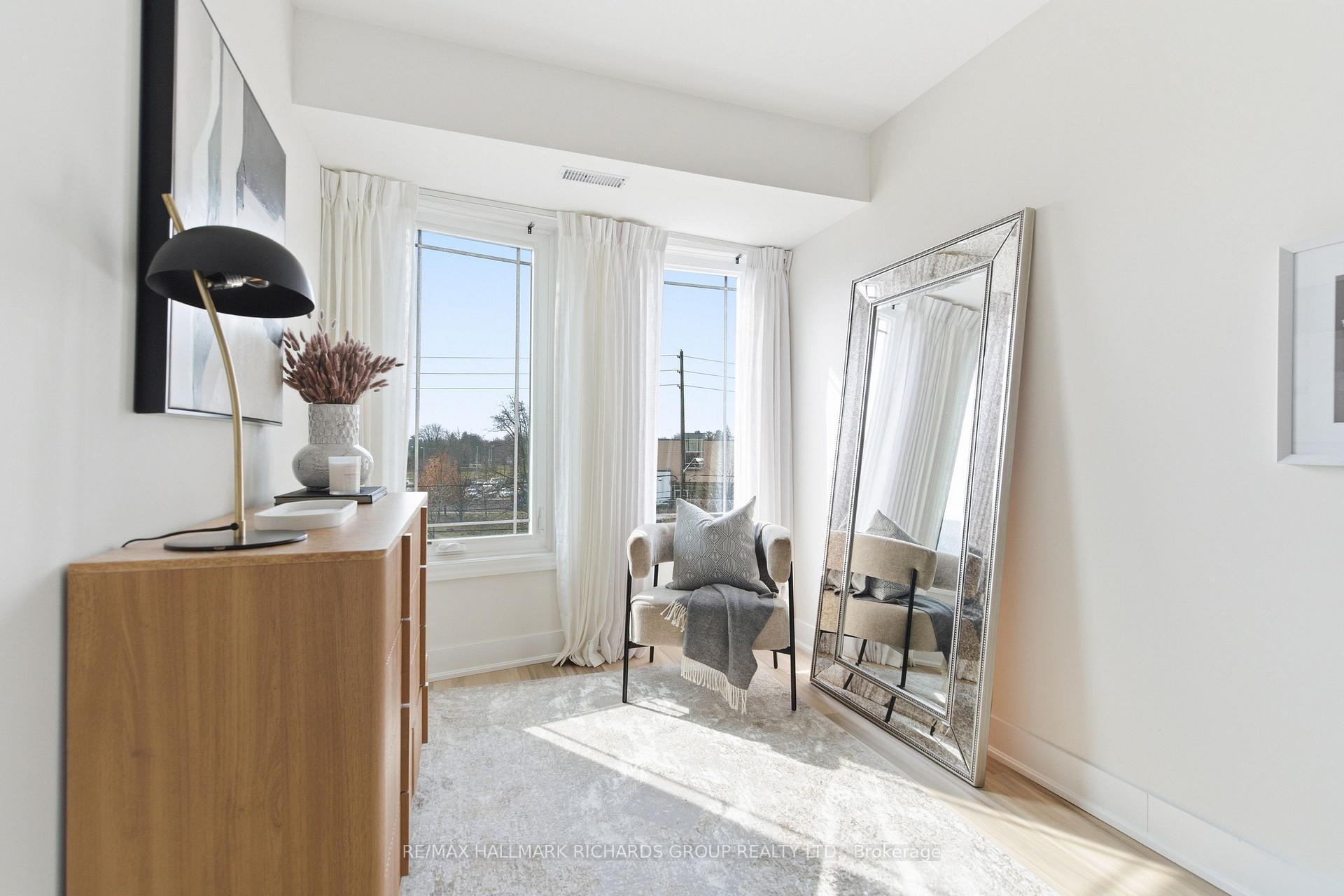 118 Finch Avenue W 8