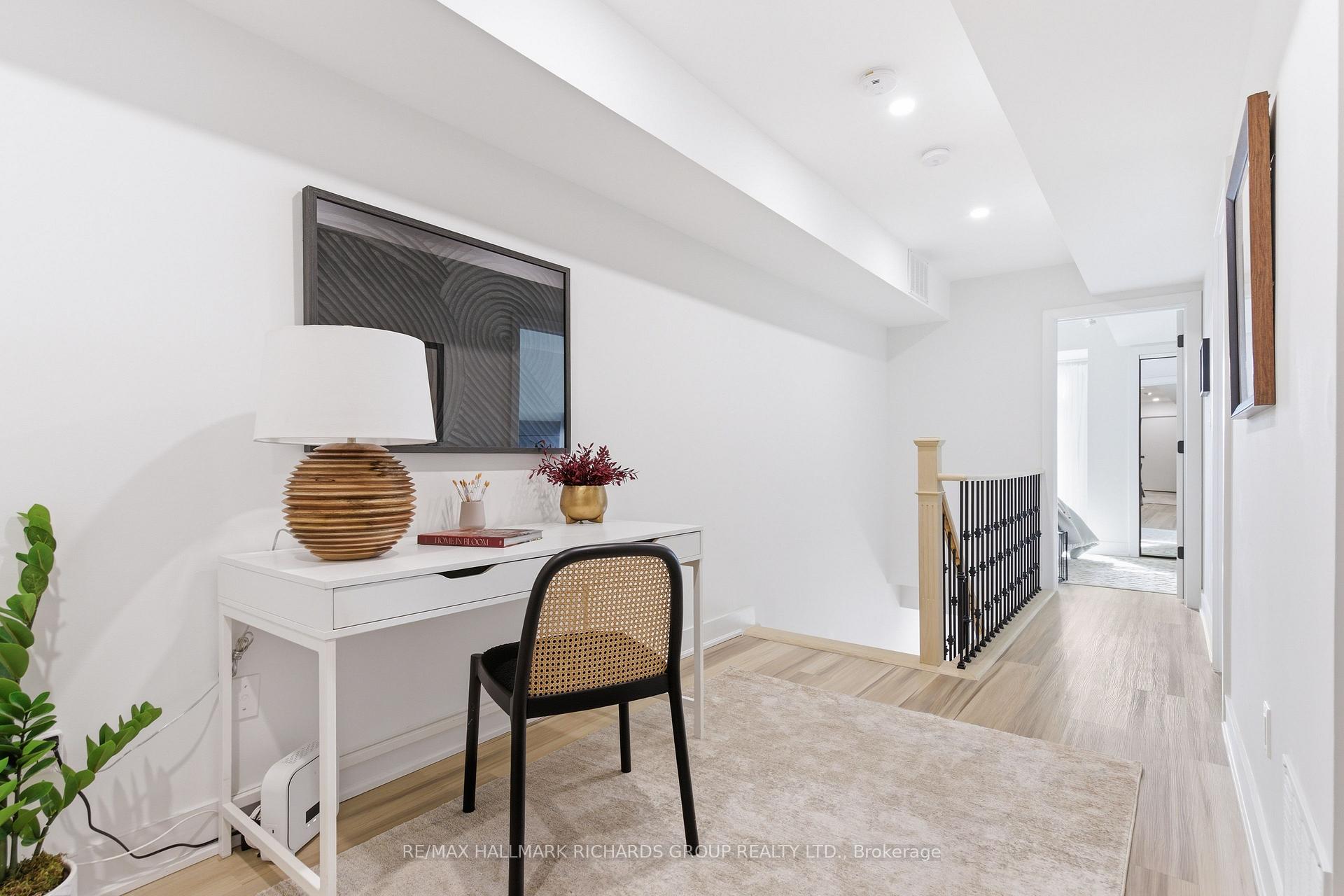 118 Finch Avenue W 8