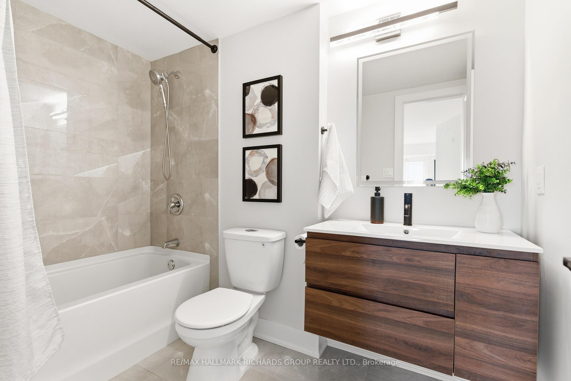 118 Finch Avenue W 8