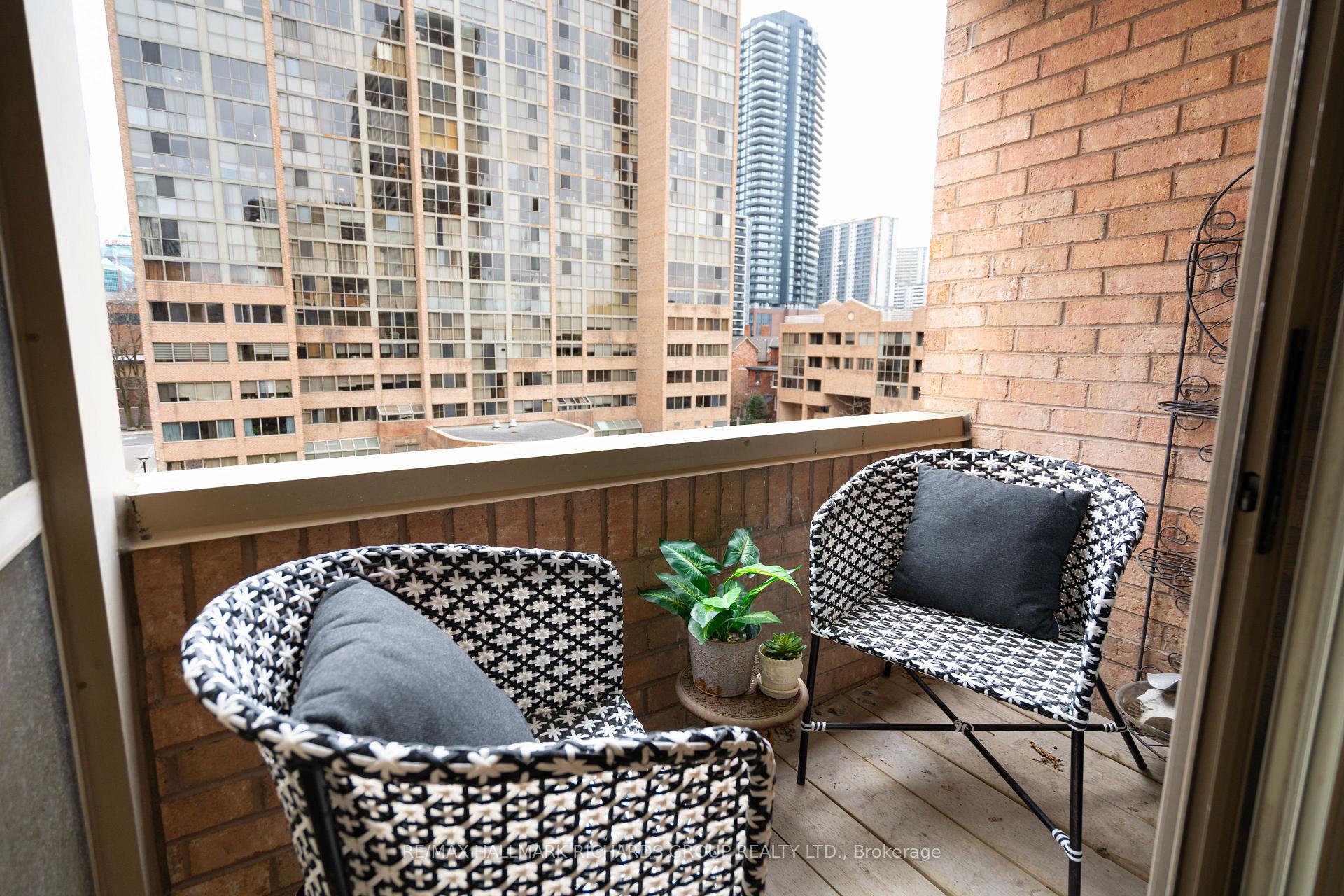 60 Homewood Avenue 501