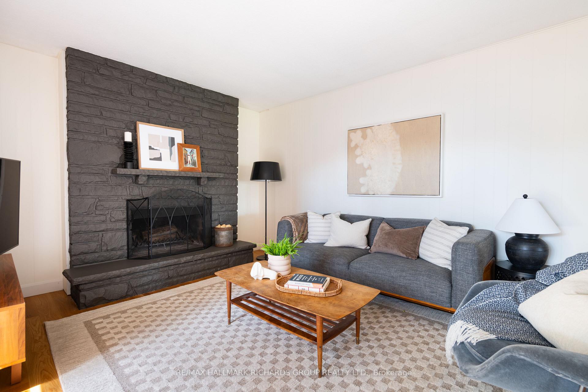 30 Fairhill Crescent