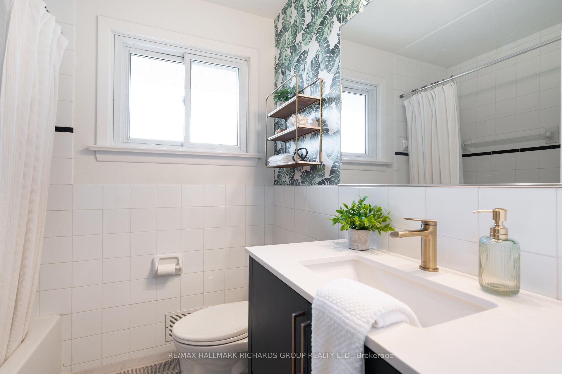 30 Fairhill Crescent