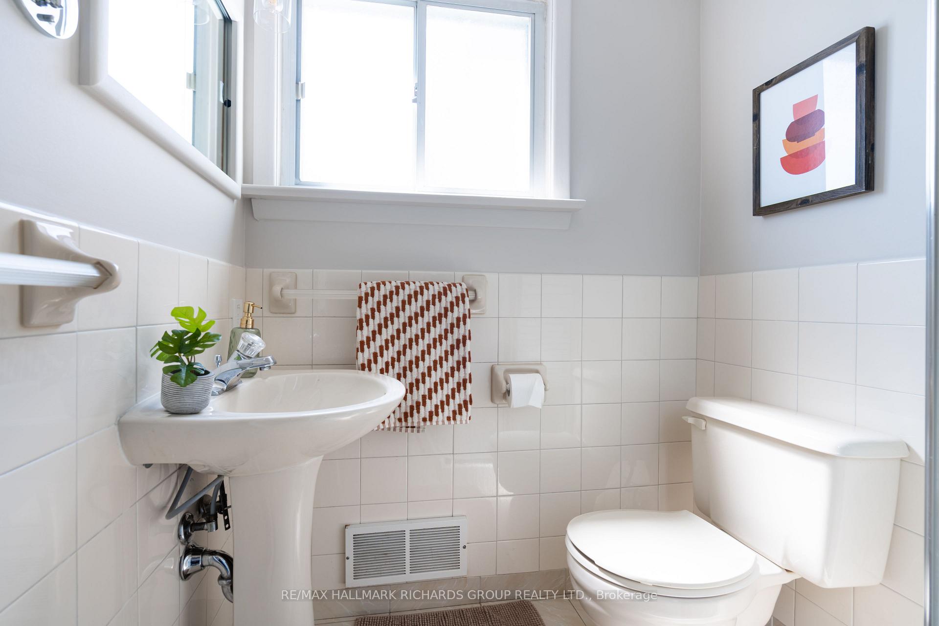 30 Fairhill Crescent