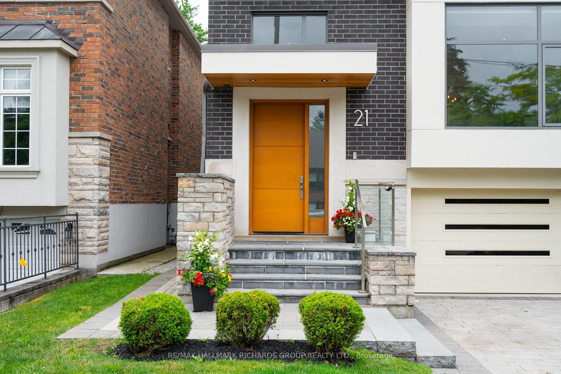 21 Stuart Crescent