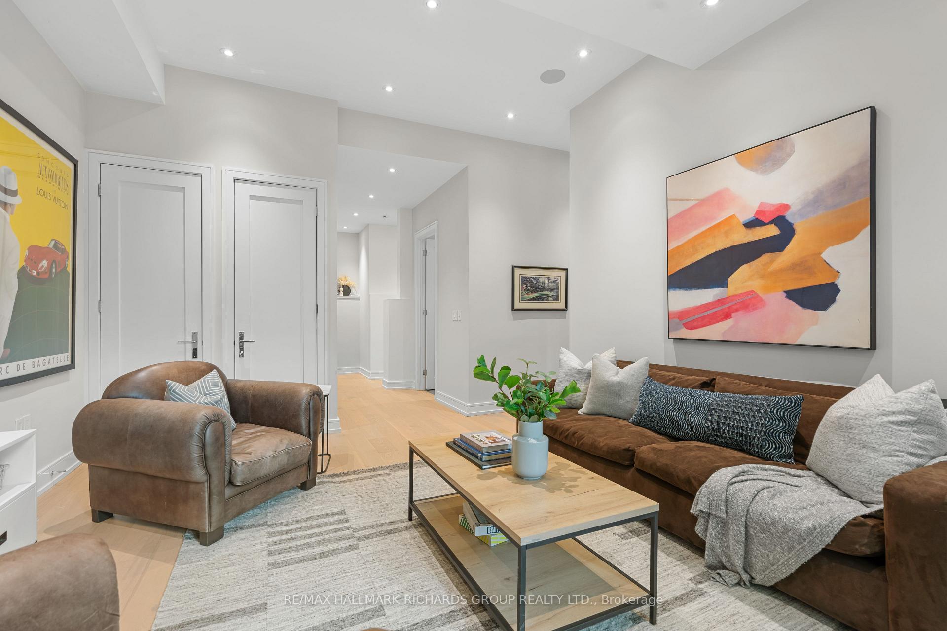 21 Stuart Crescent