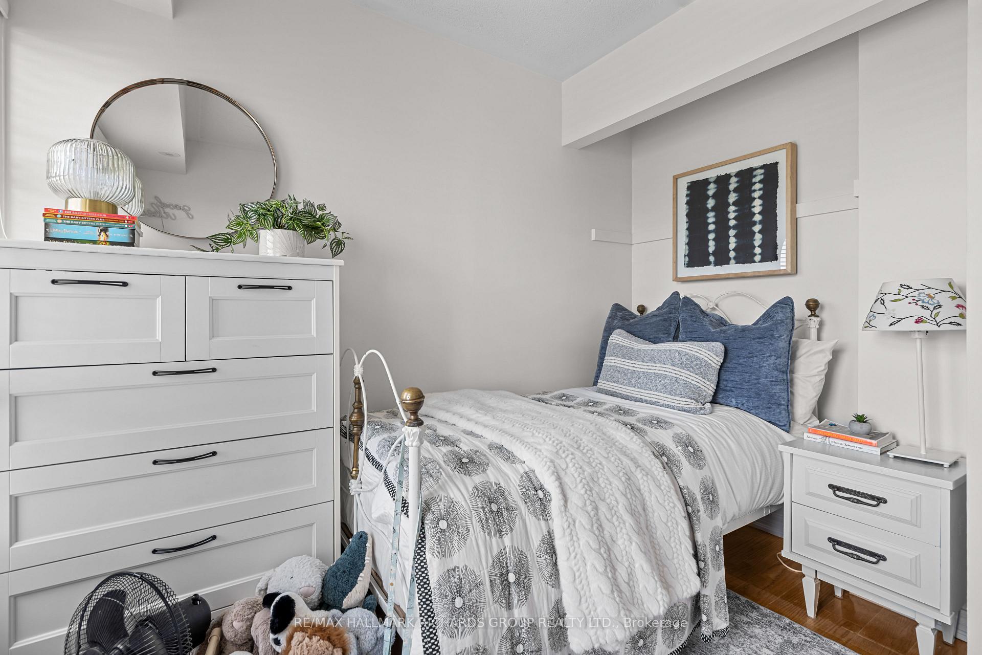 1496 Victoria Park Avenue 245
