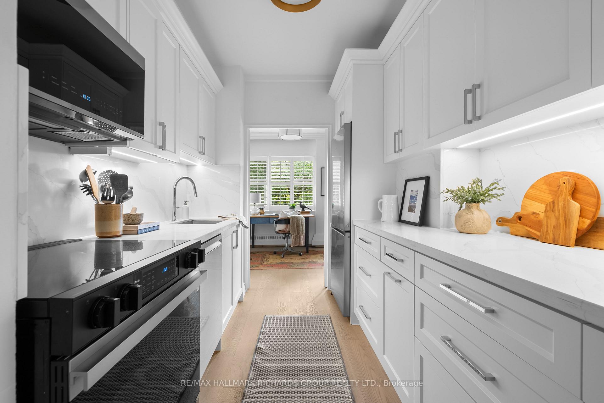 21 Dale Avenue 845, Toronto Unit: 845