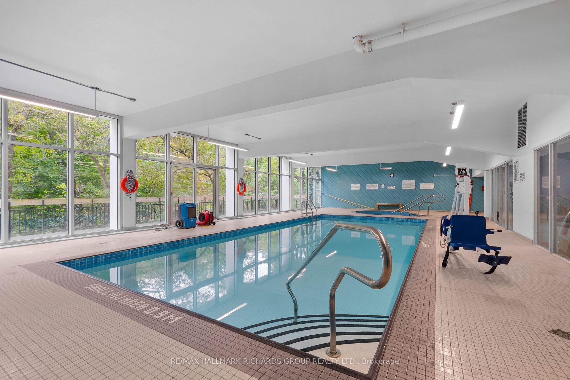 21 Dale Avenue 845, Toronto Unit: 845