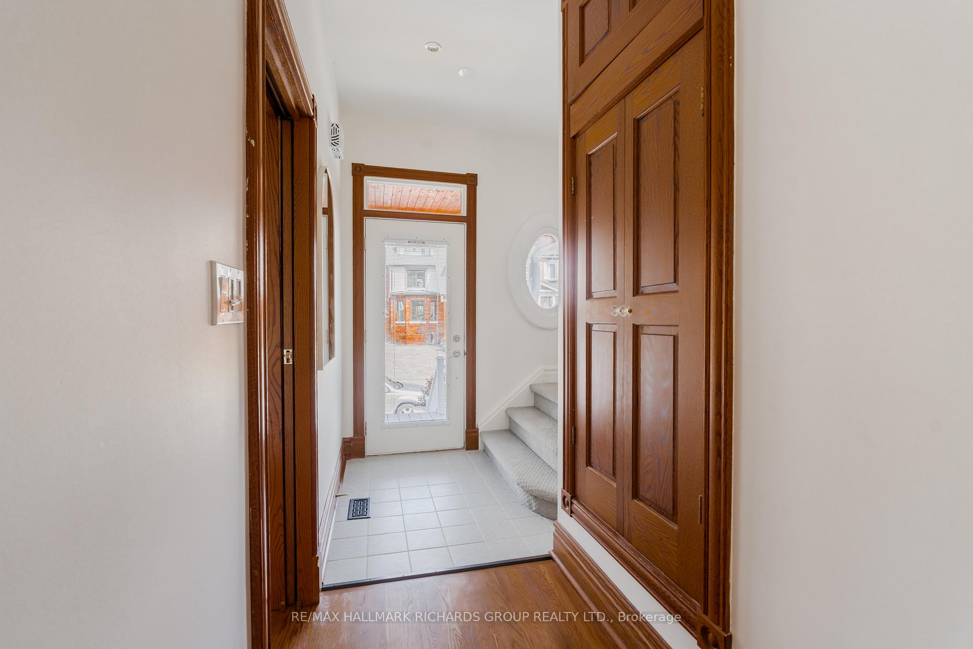 120 Lee Avenue
