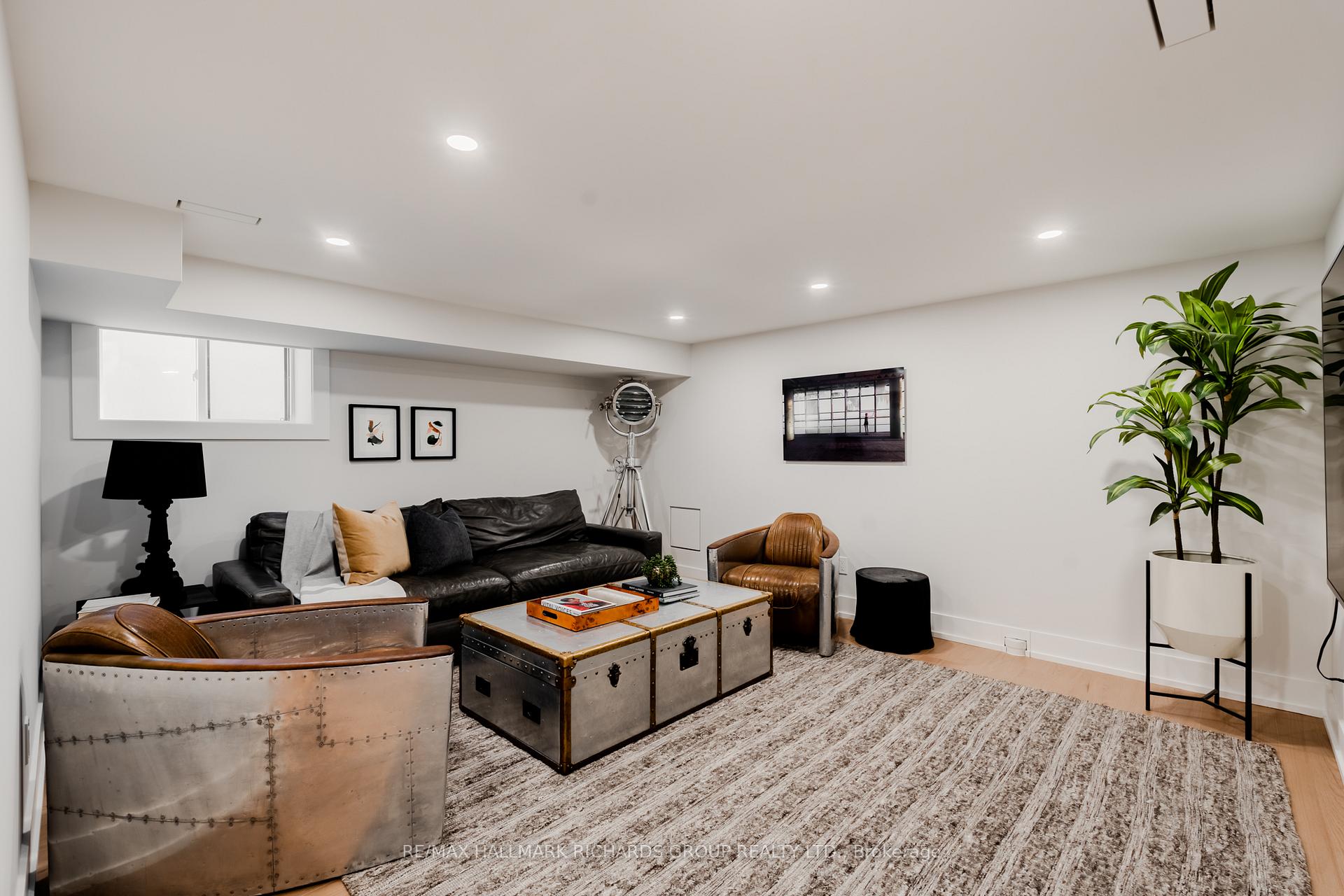 293 Kingswood Road