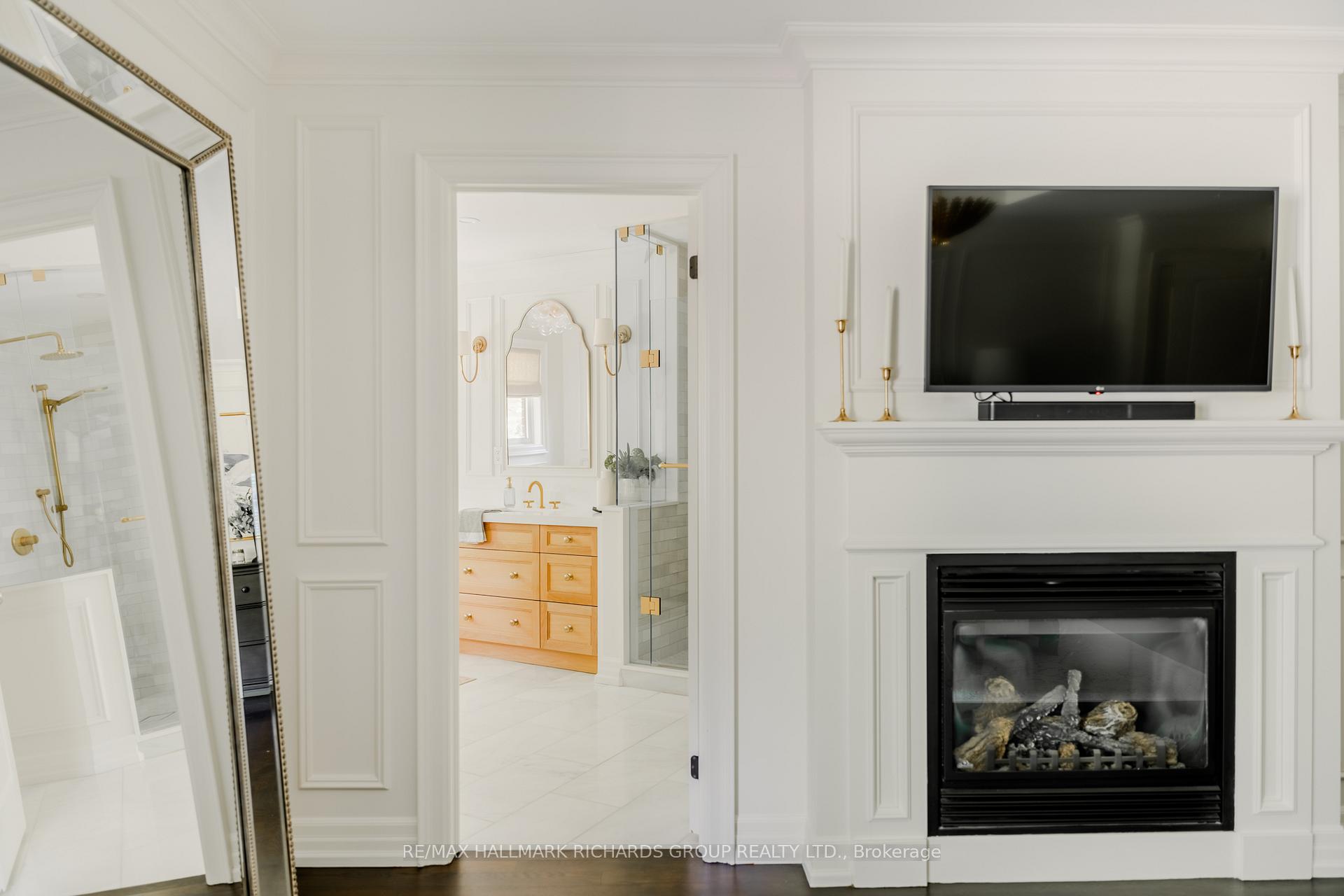 34B Long Crescent