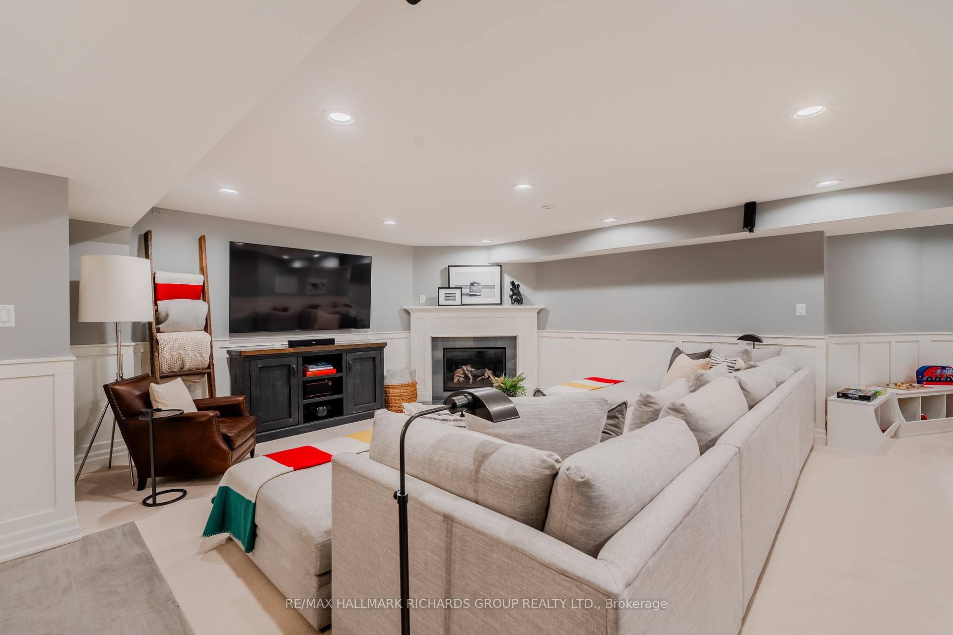 34B Long Crescent