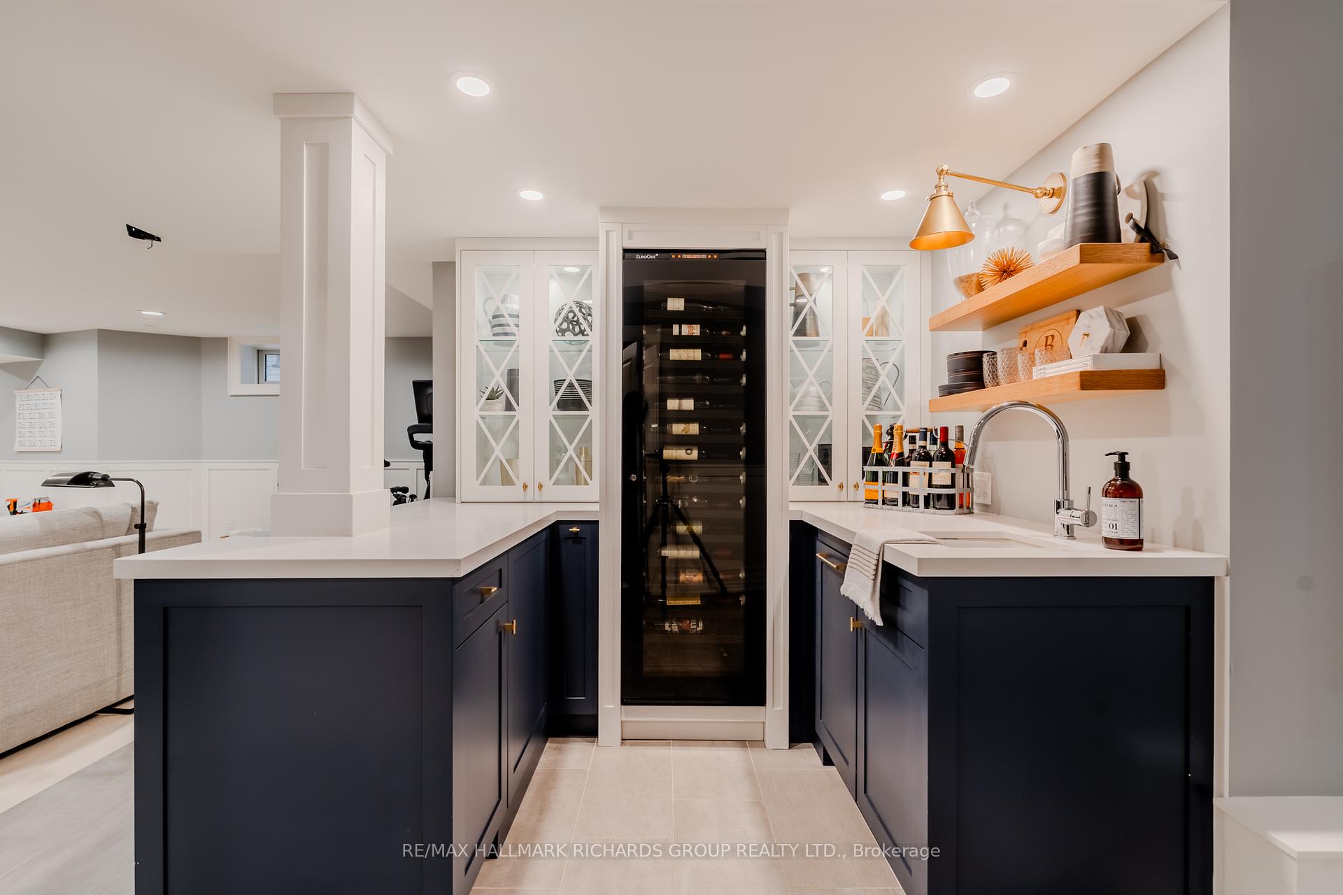 34B Long Crescent