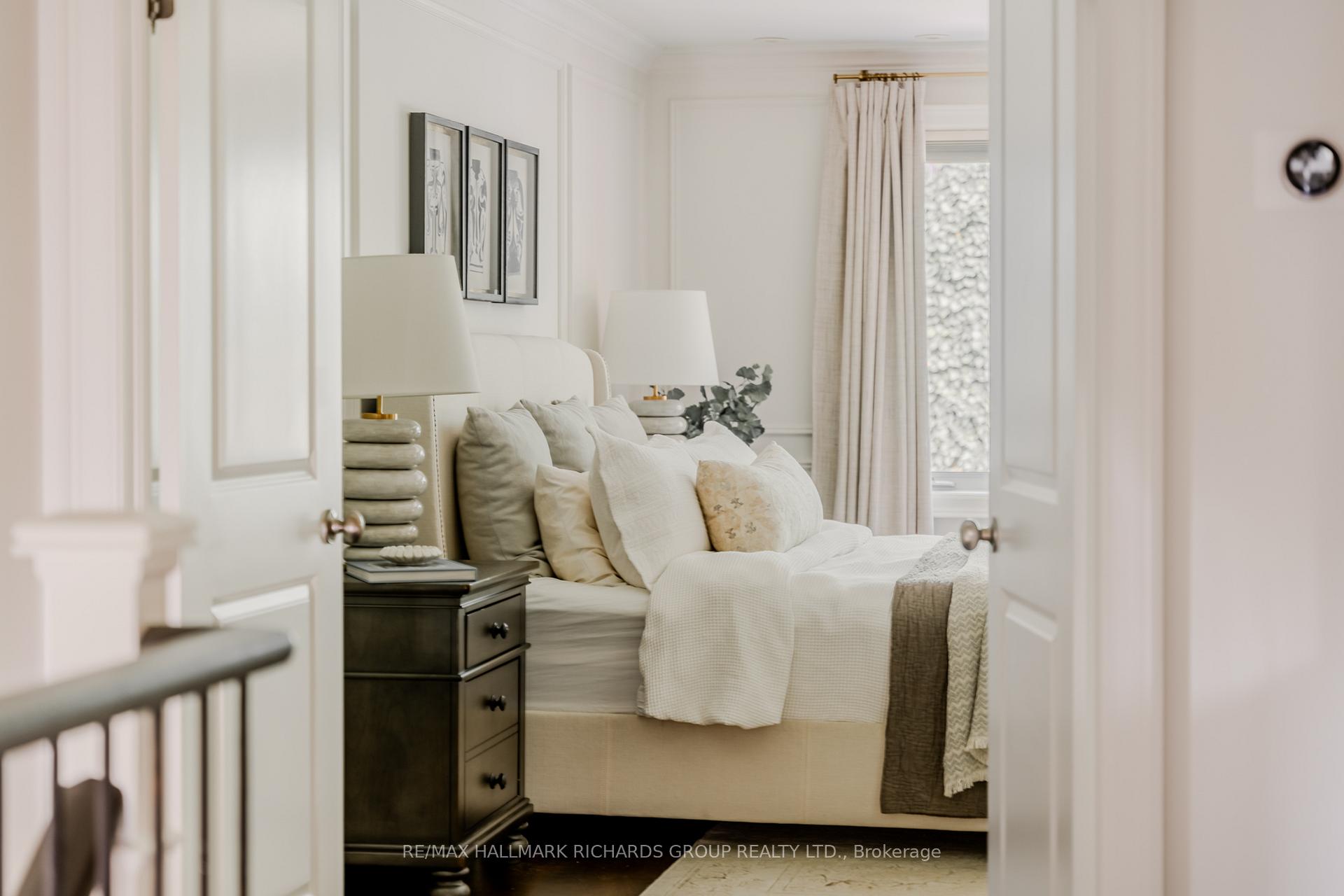 34B Long Crescent