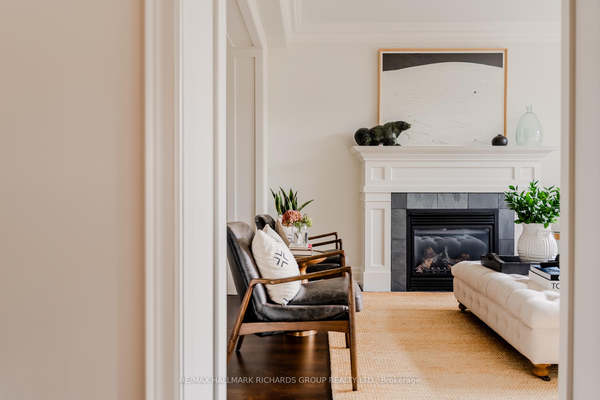 34B Long Crescent