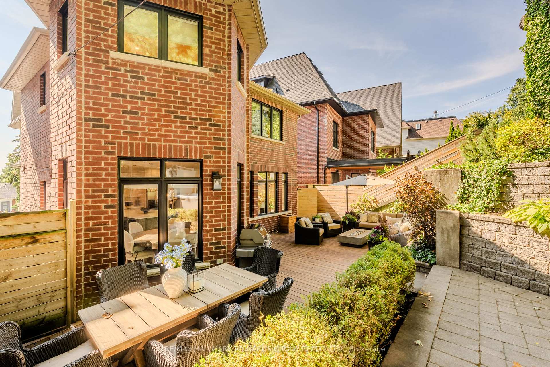 34B Long Crescent