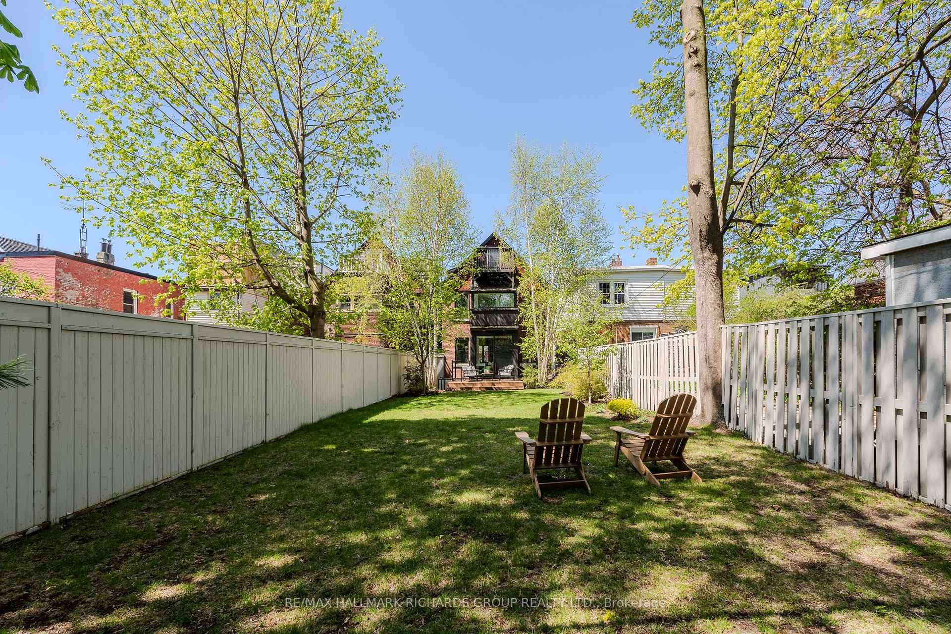 389 Woodbine Avenue