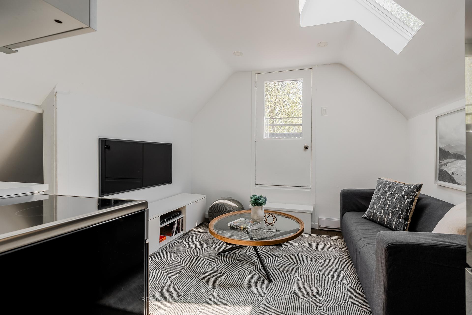 389 Woodbine Avenue
