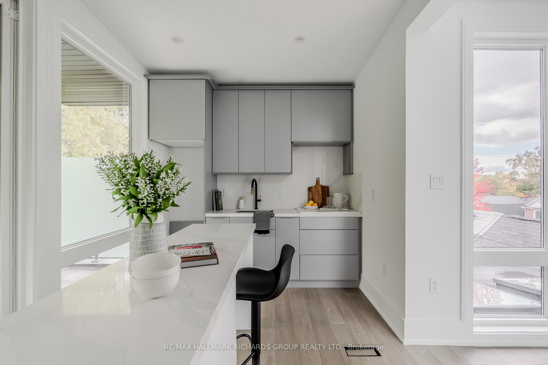 19 Devon Road, Toronto E02