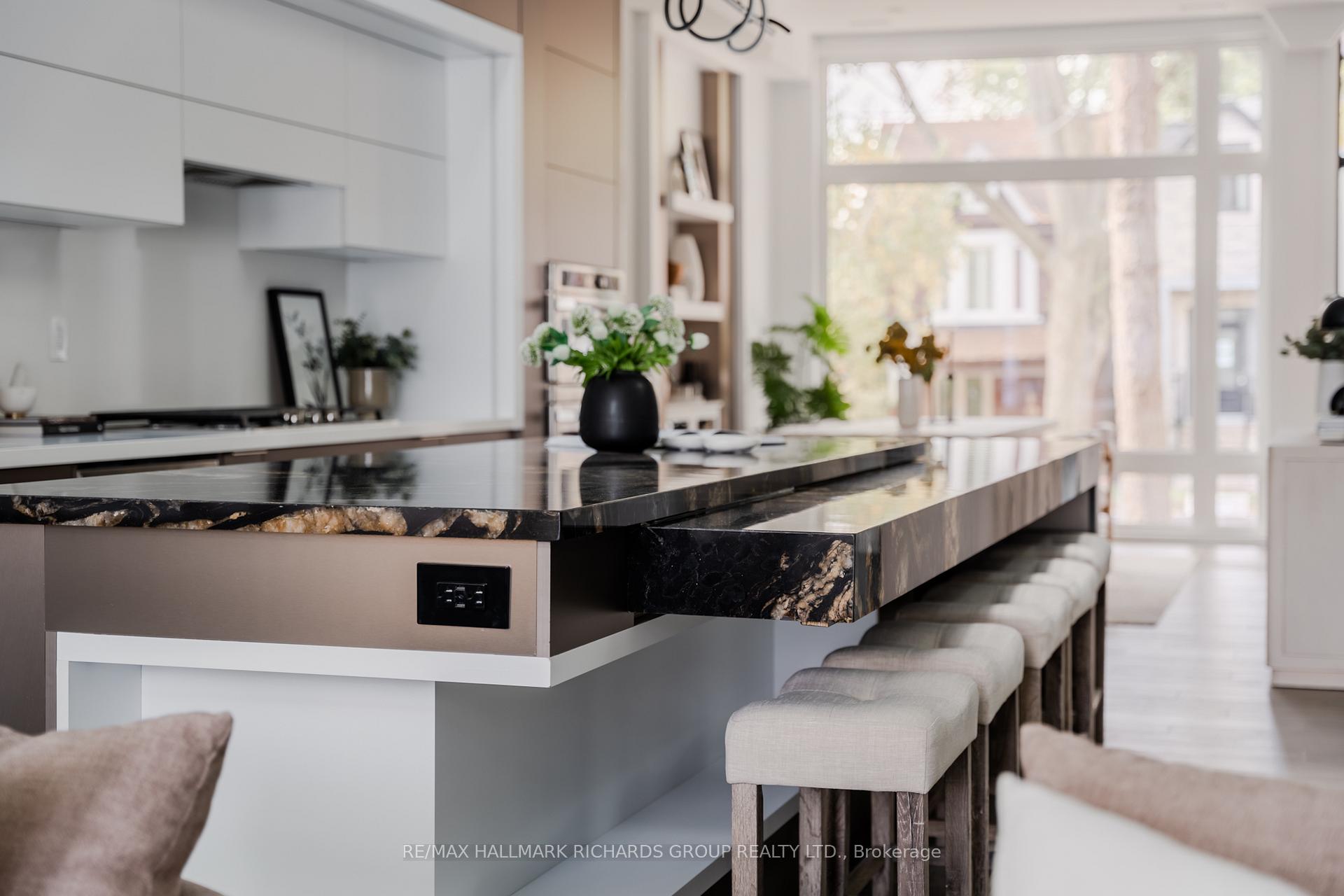 19 Devon Road, Toronto E02