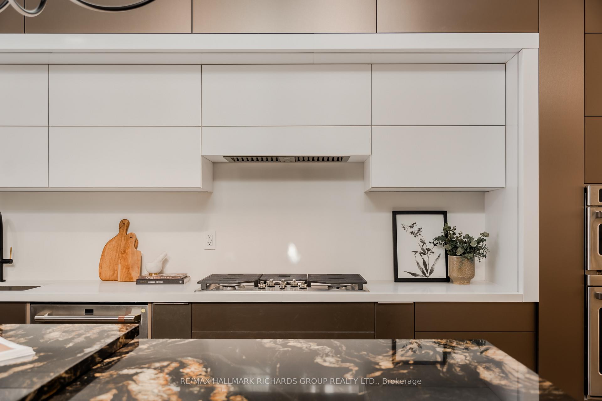 19 Devon Road, Toronto E02