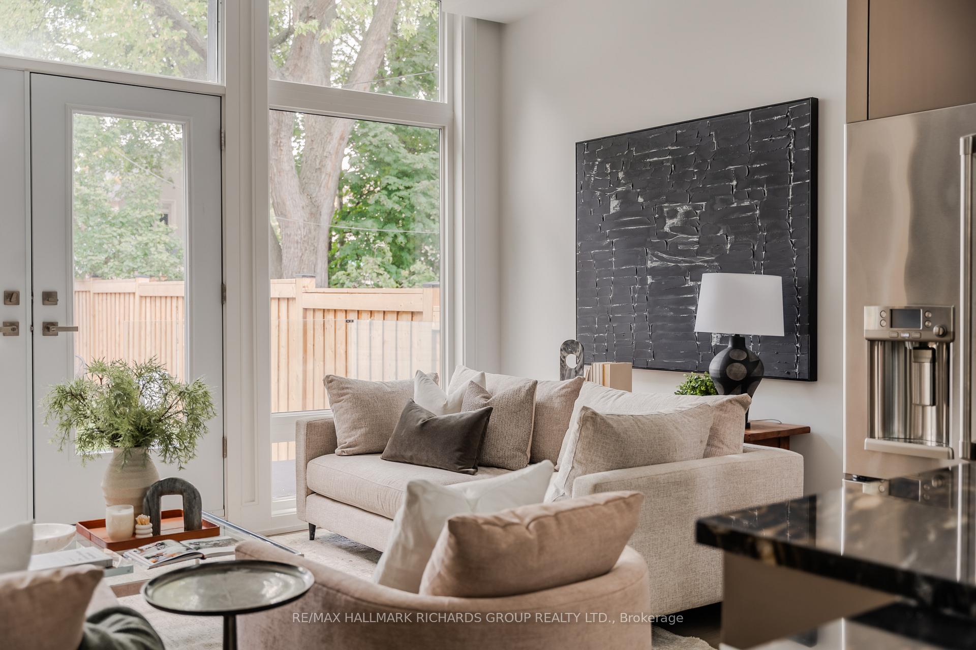 19 Devon Road, Toronto E02