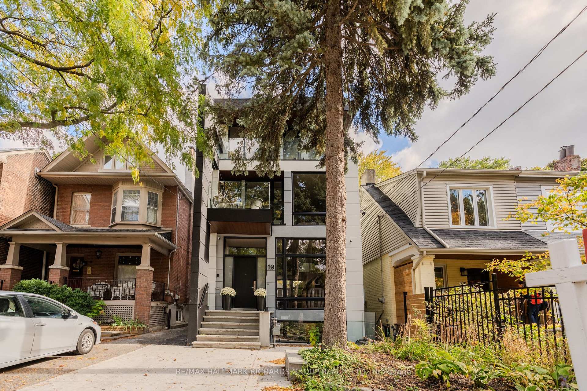 19 Devon Road, Toronto E02