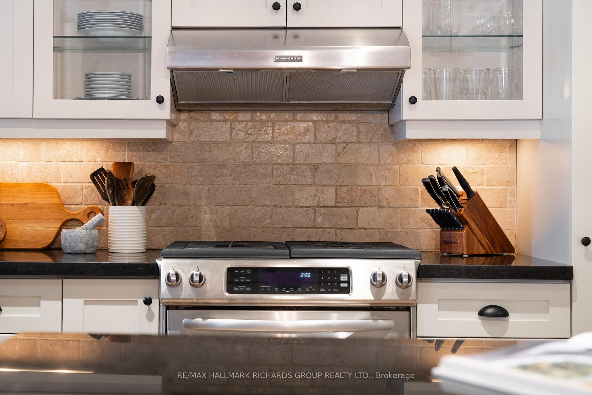 152 Hammersmith Avenue