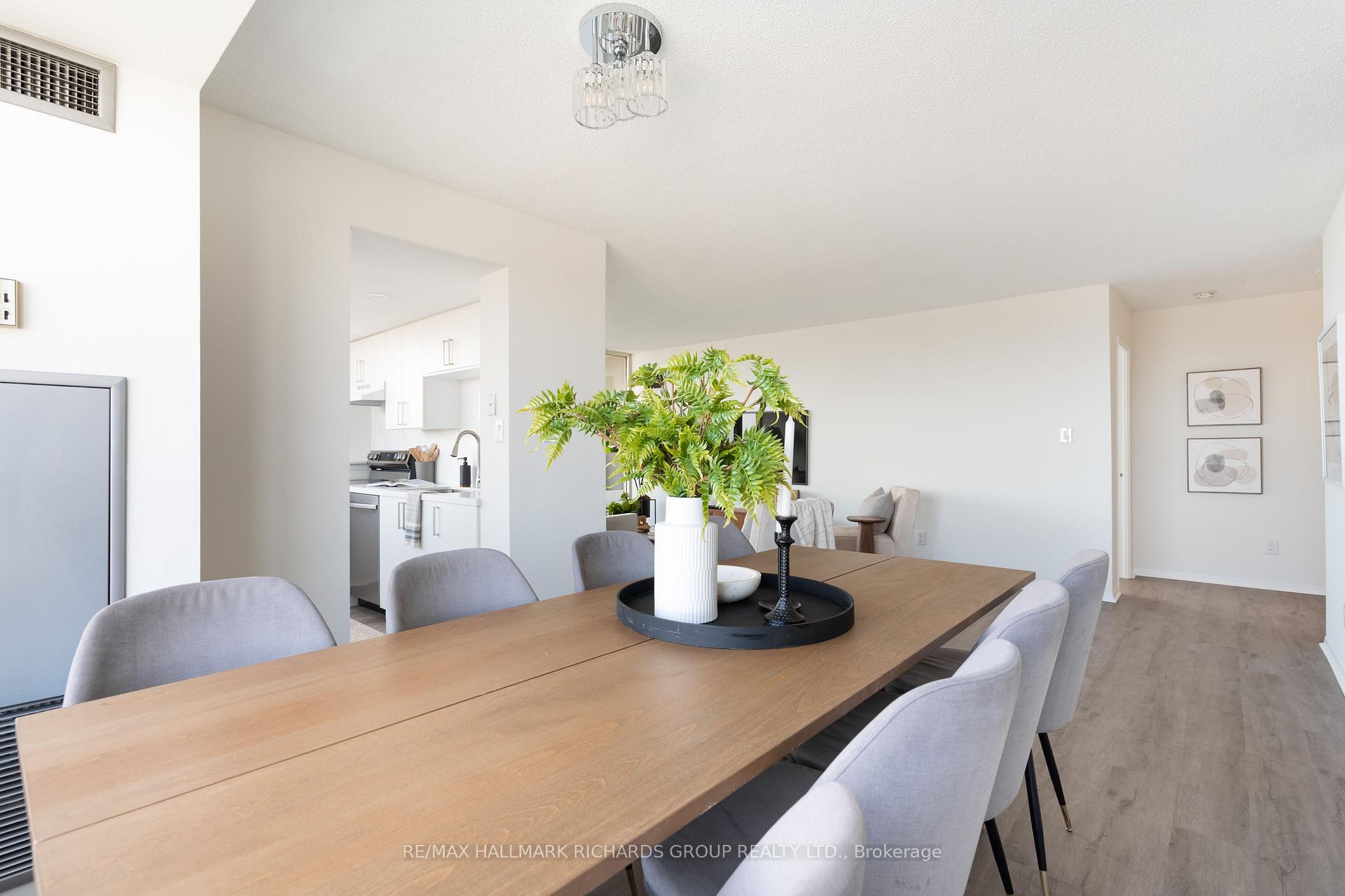 30 Thunder Grove 1811