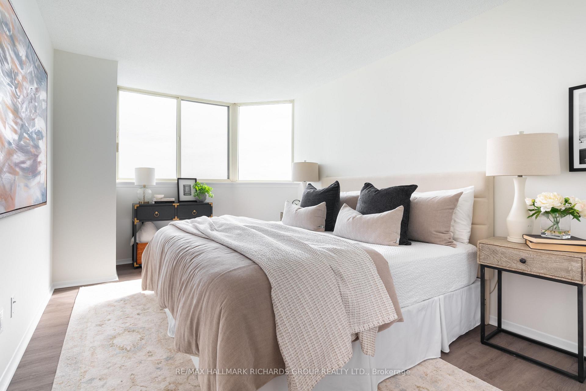 30 Thunder Grove 1811