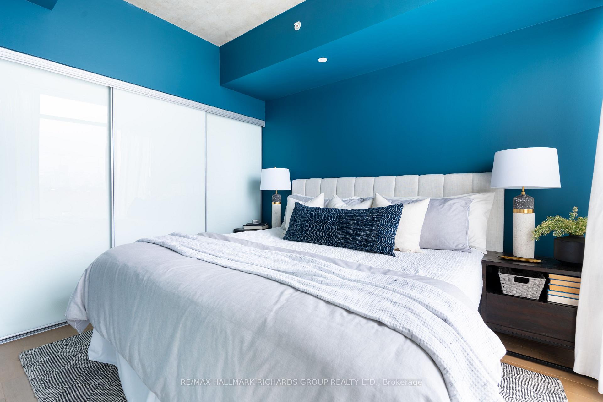 1190 Dundas Street E 419