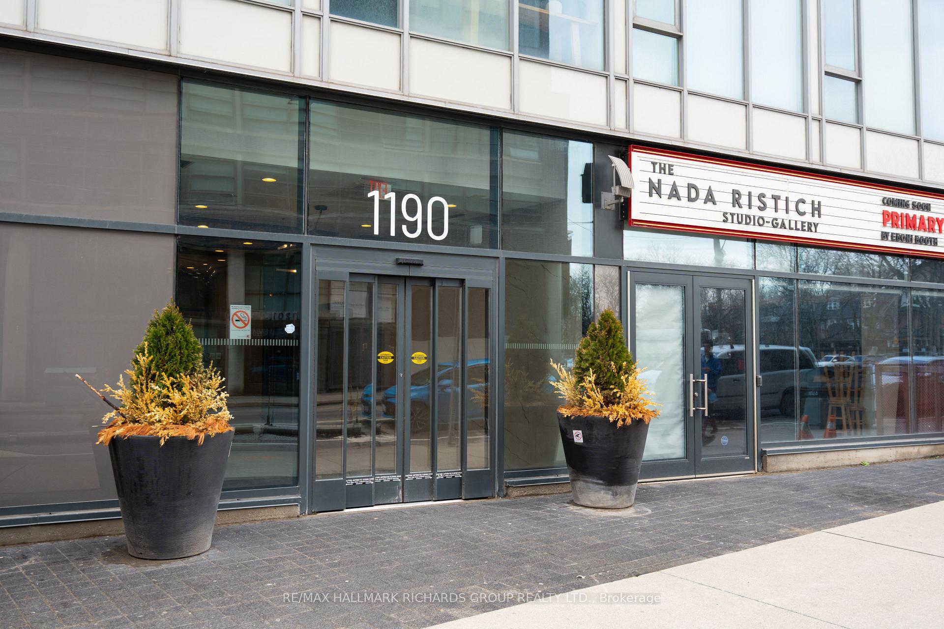 1190 Dundas Street E 419