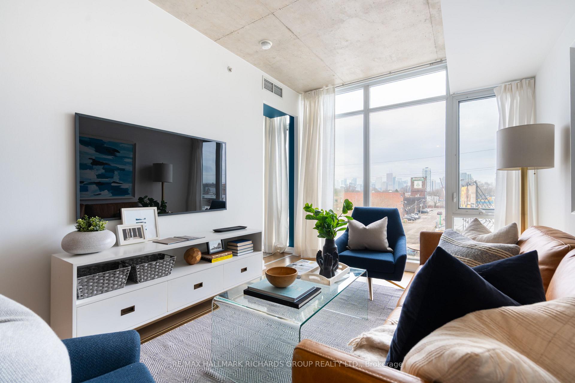 1190 Dundas Street E 419