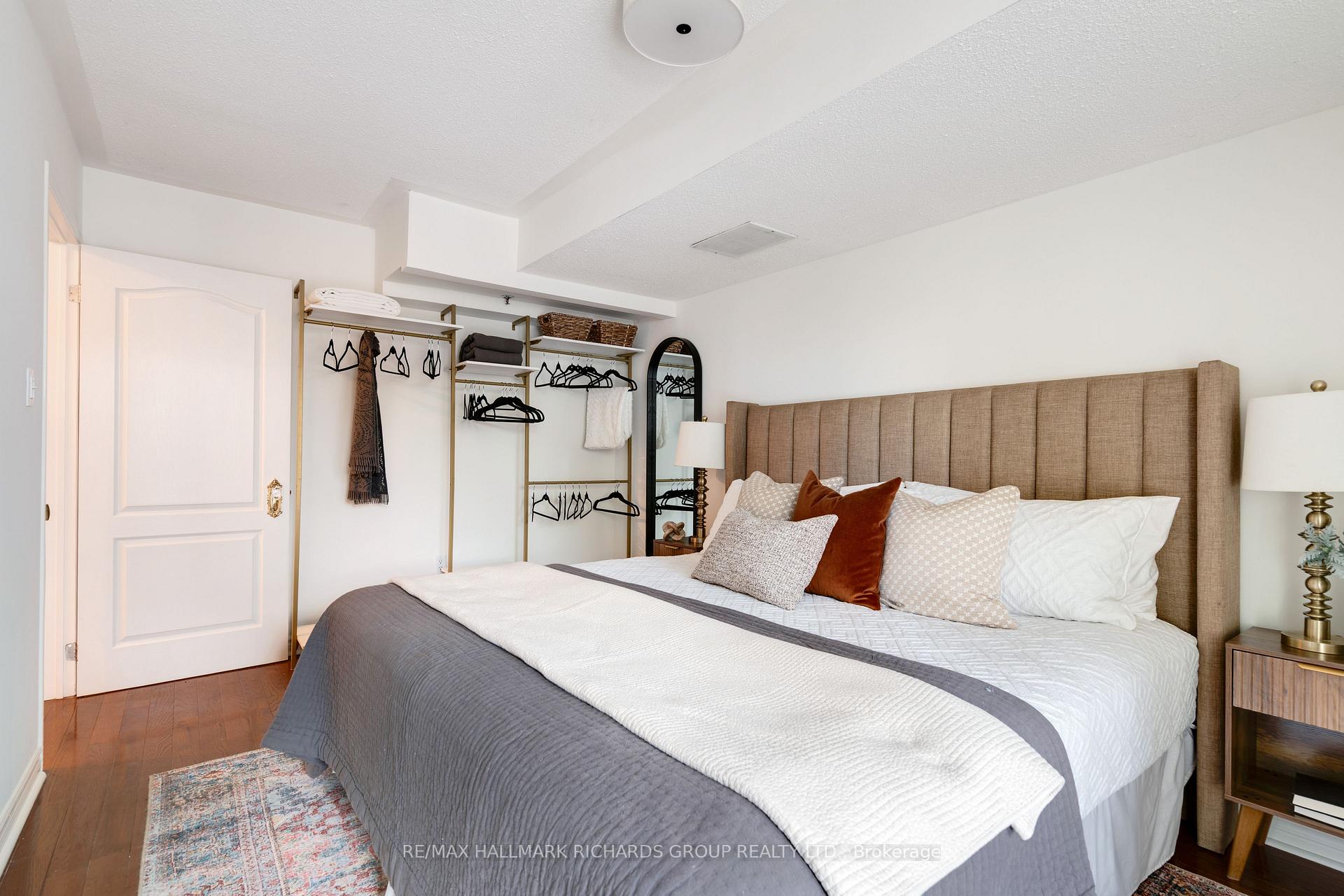 325 Kingston Road 101
