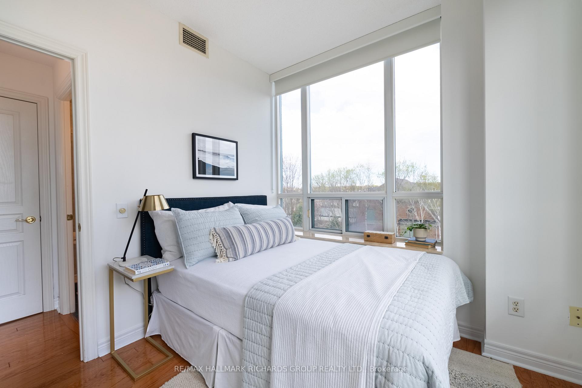 9 Boardwalk Drive 405