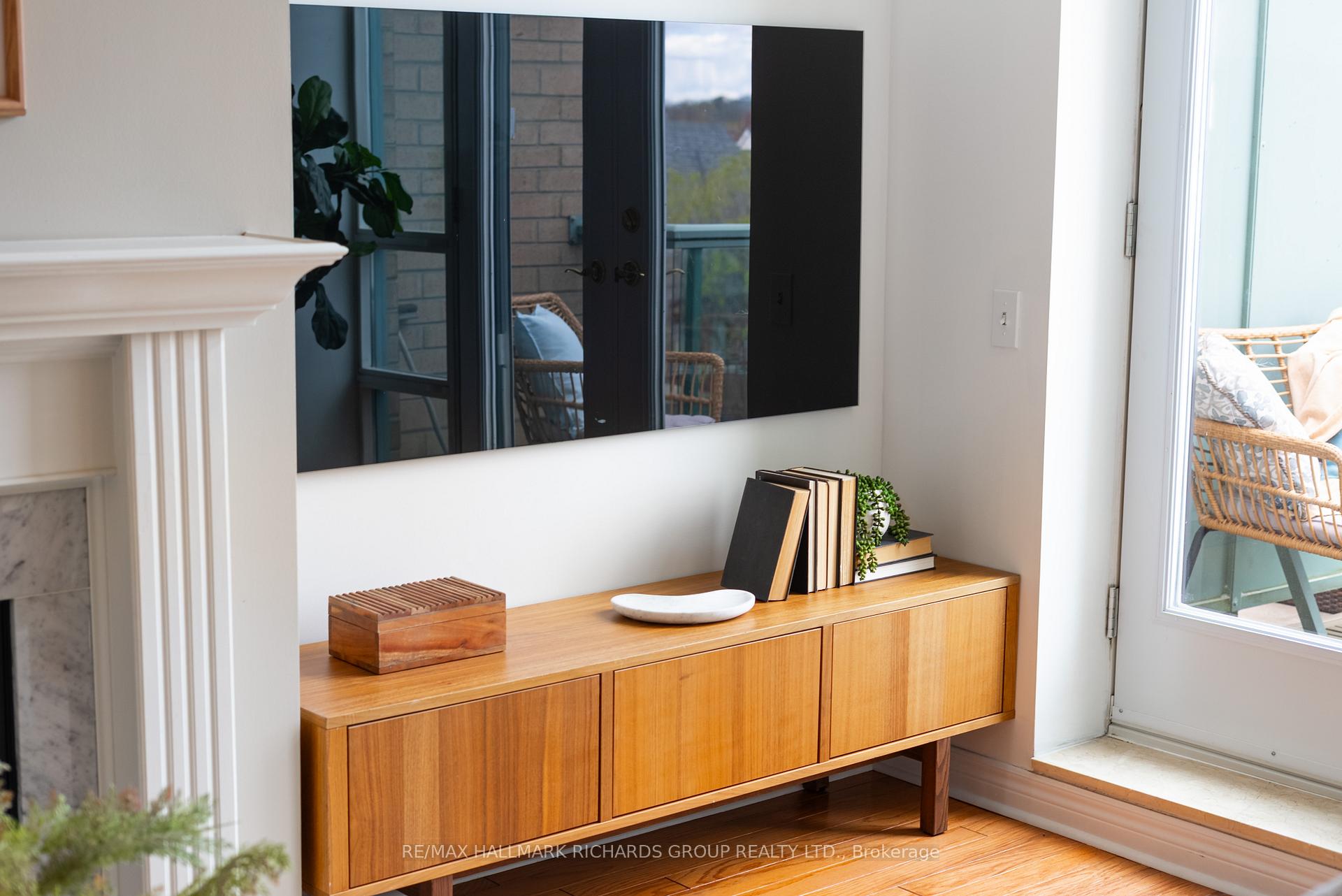 9 Boardwalk Drive 405