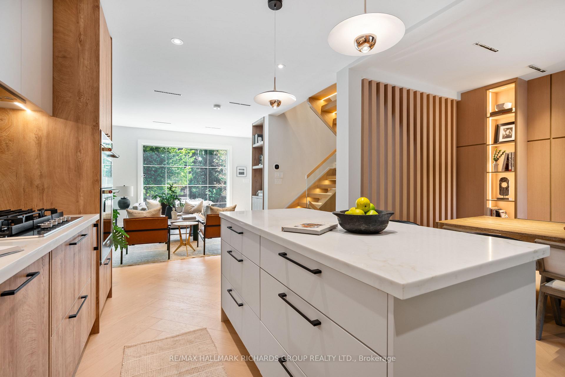 98 Dixon Avenue
