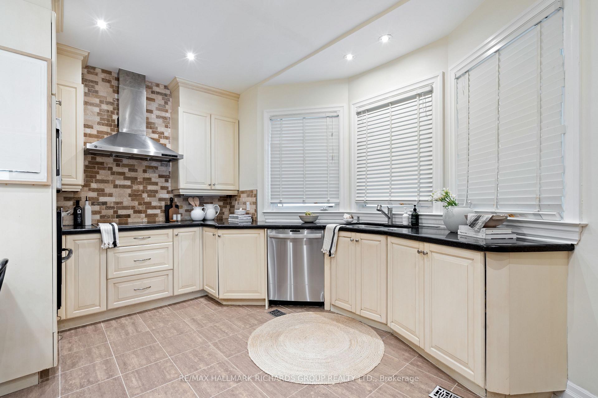 72 Waverley Road