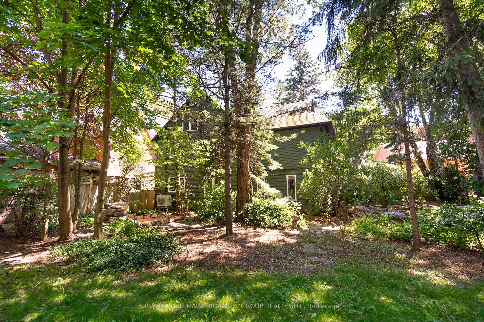 10 Springbank Avenue