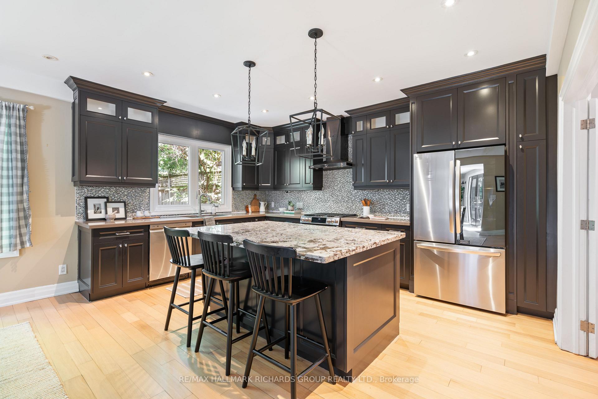 10 Springbank Avenue