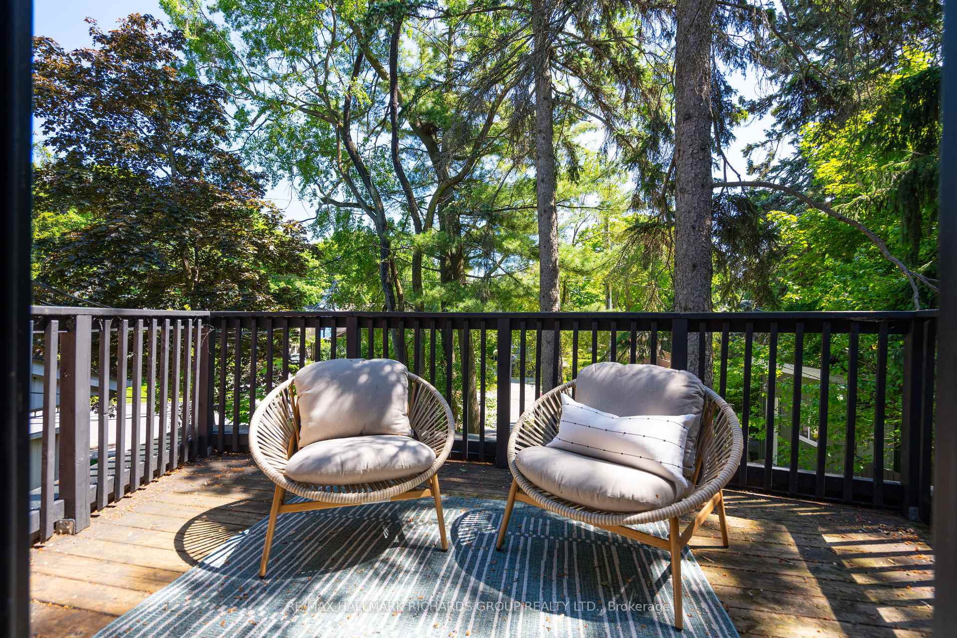 10 Springbank Avenue