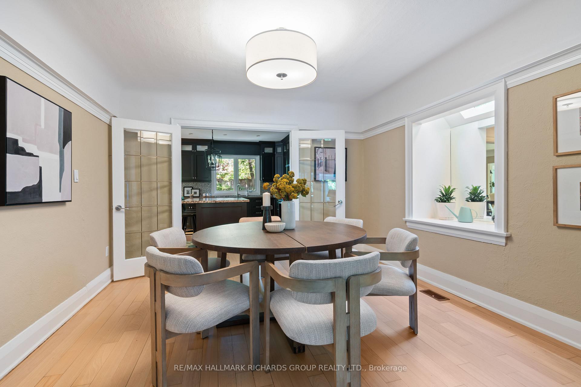 10 Springbank Avenue